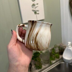 Brown and white marble mug